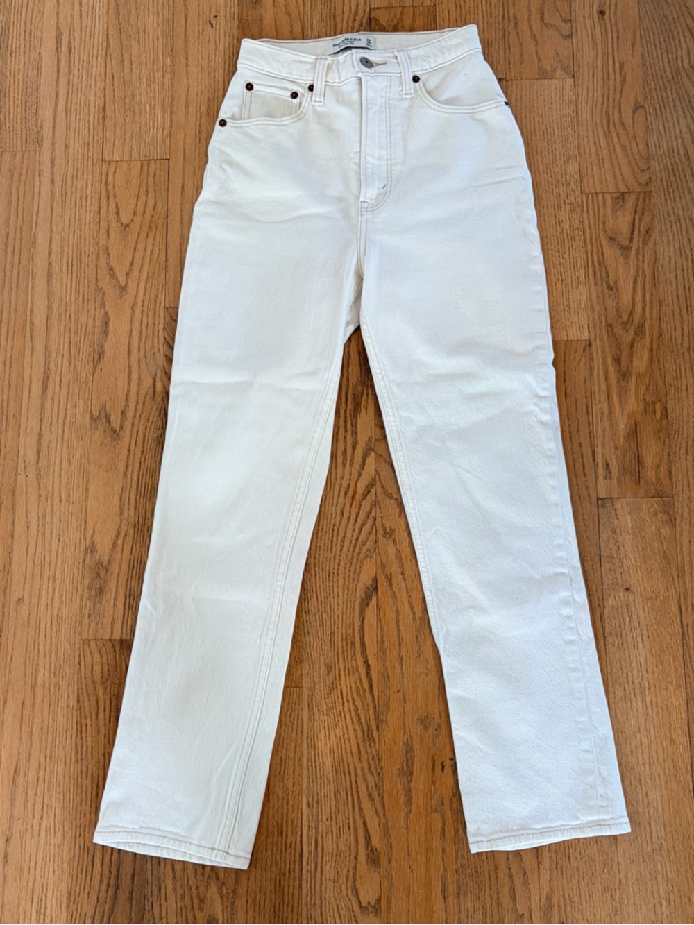 Abercrombie & Fitch The Ankle Straight Ultra High Rise Ankle Jeans